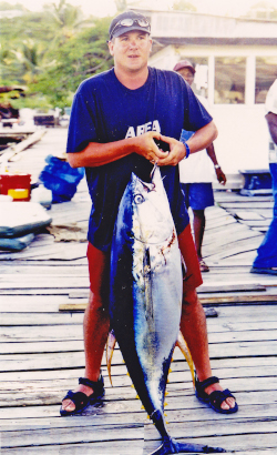 94lb yellowfin tuna caught on Yes Aye